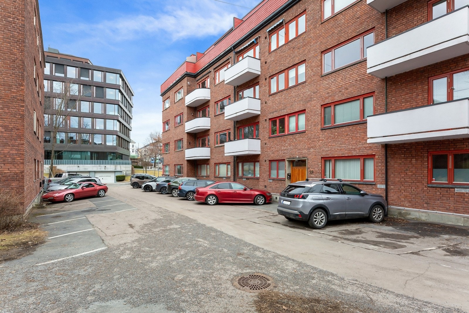 Byggene i Observatorie terrasse er av historisk karakter og er fra 1937 Galleribilde