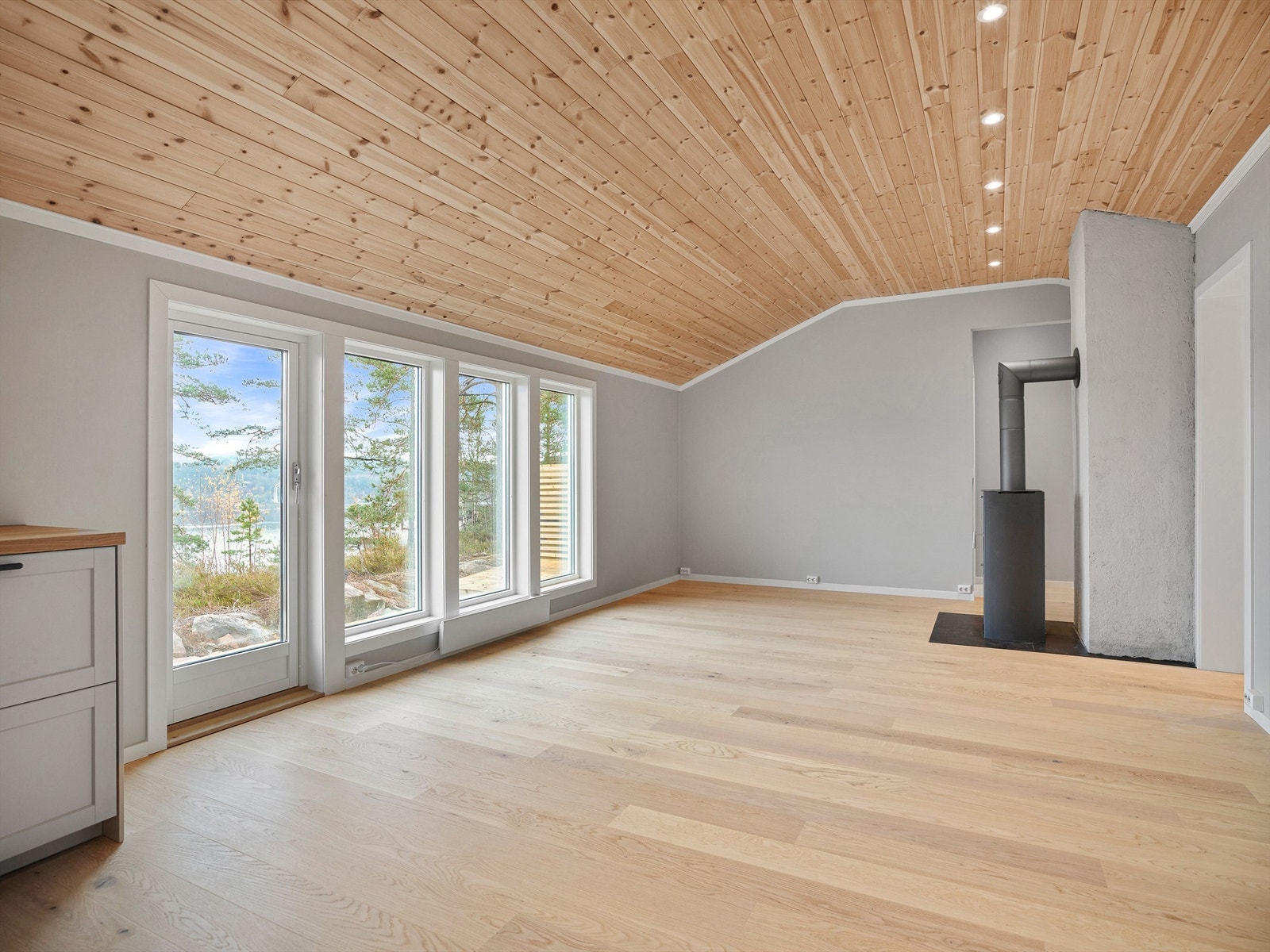 Yttertak på begge bygningene er fra 2021 Galleribilde