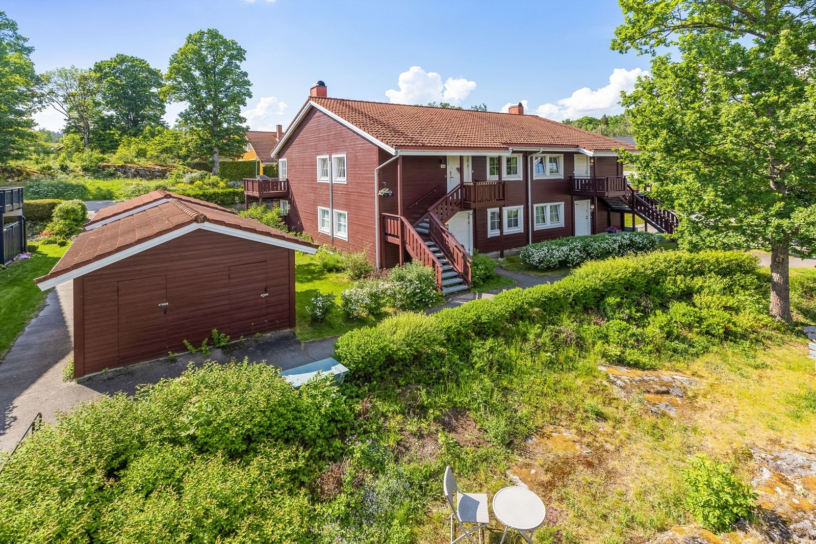 Beliggende i et attraktivt og barnevennlig boområde på Berger. Parkering i garasjekjeller med el-billader Galleribilde