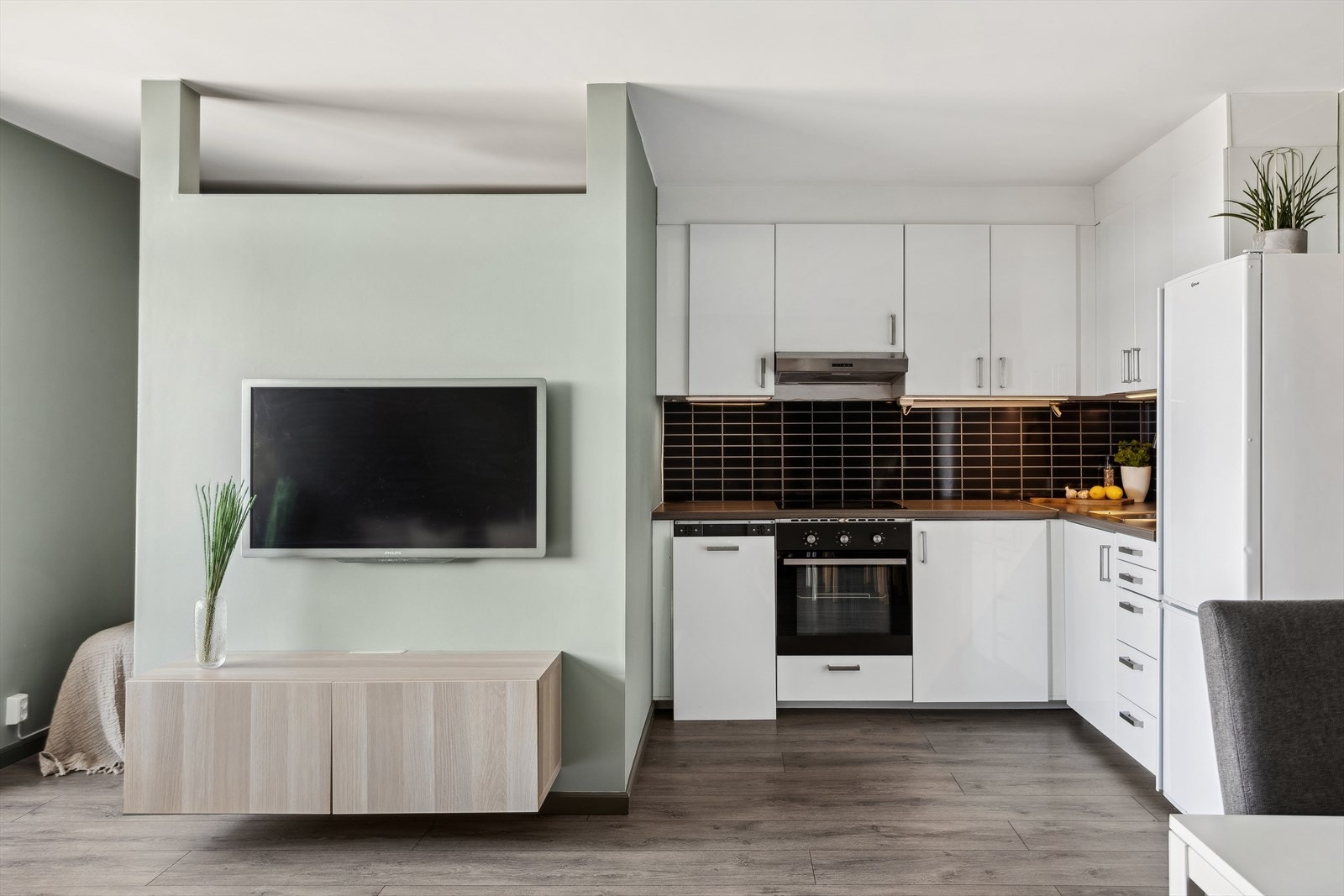 Moderne og tidløst kjøkken med nye fronter fra 2022. Galleribilde