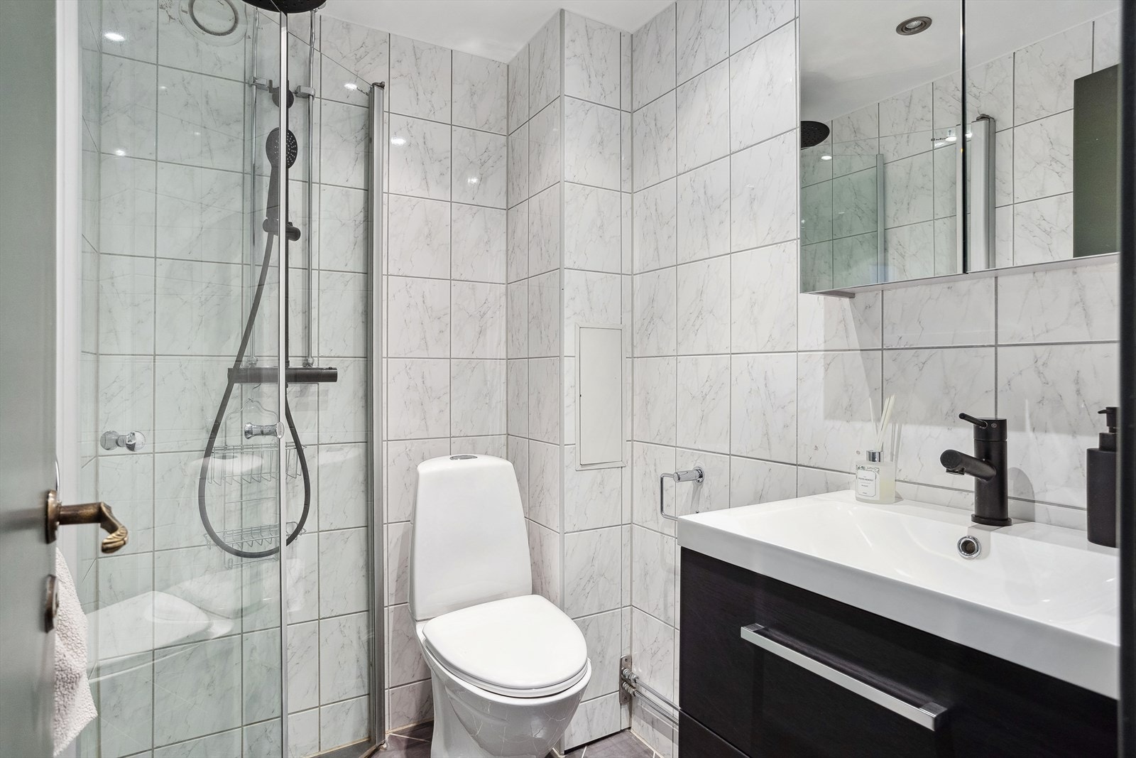 Baderommet ble oppgradert i regi av borettslaget i 2009. Galleribilde