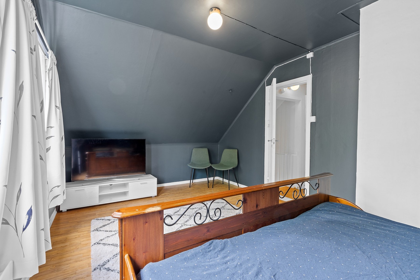 Soveom på loft Galleribilde