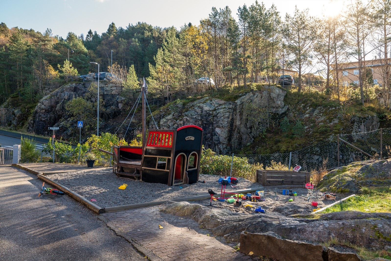 Lekeplass like i nærheten Galleribilde