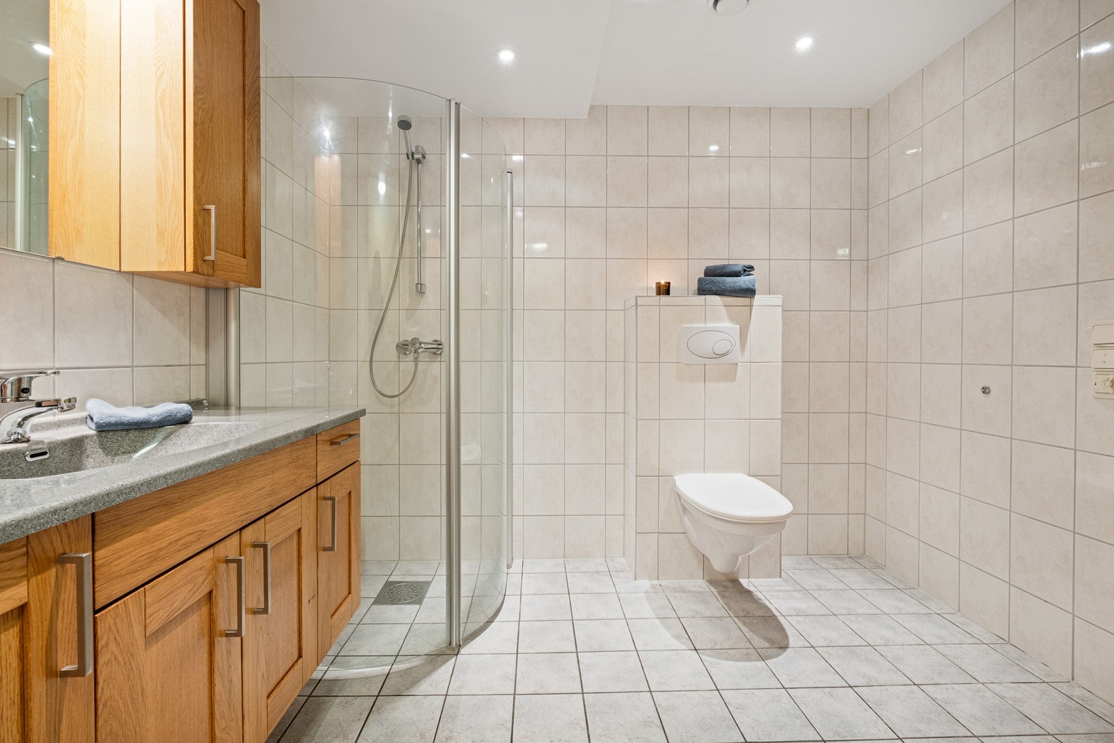 Romslig bad på 6 kvm. Galleribilde