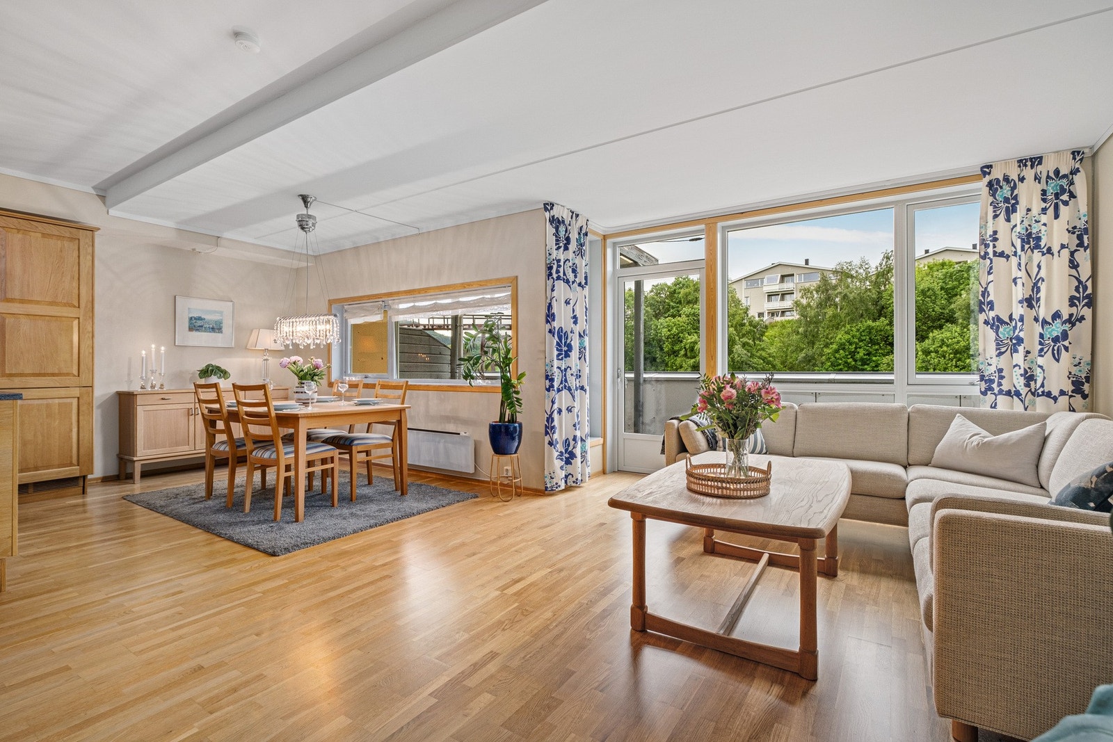 EiendomsMegler1 ved Marianne Vasiljevic har gleden av å presentere en fin 3-roms på Stubban Terrasse. Galleribilde