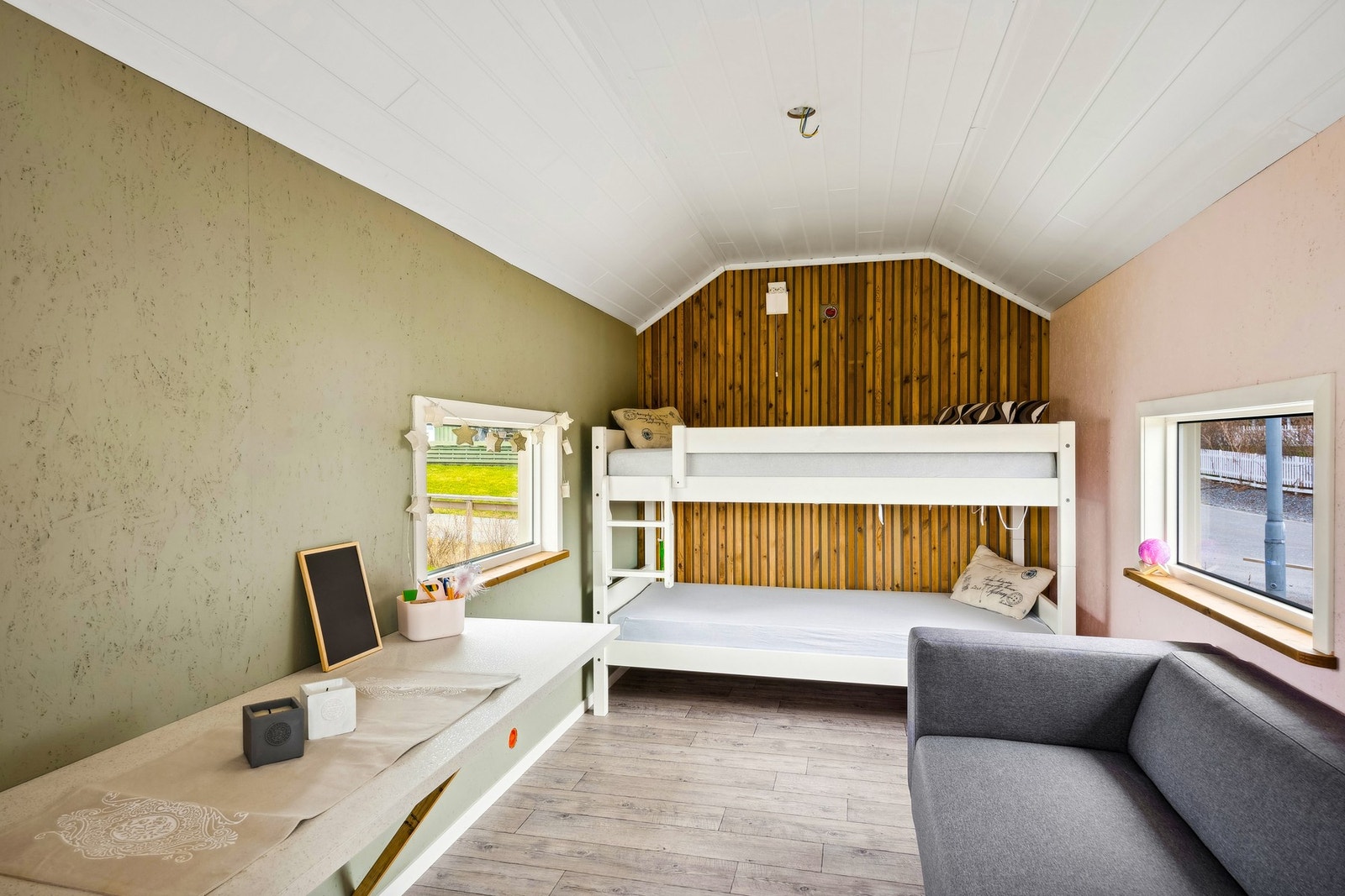Inne i lekestuen Galleribilde