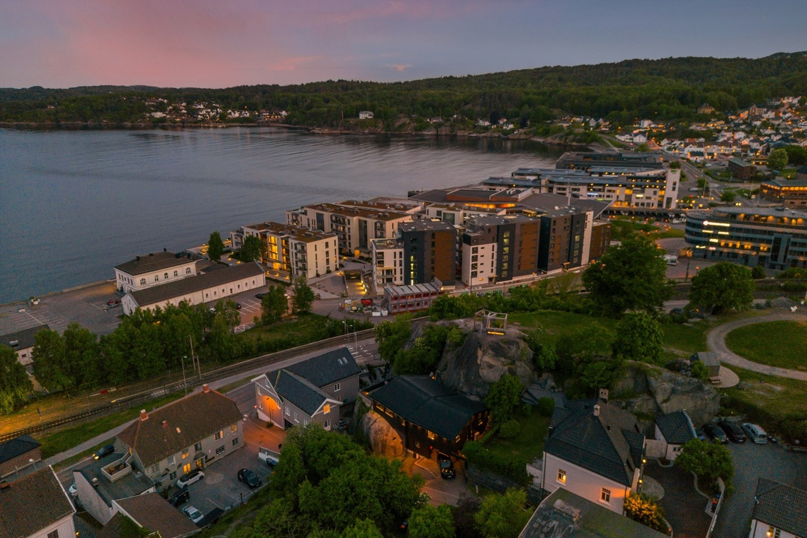 Dronebilde kveldstid Galleribilde