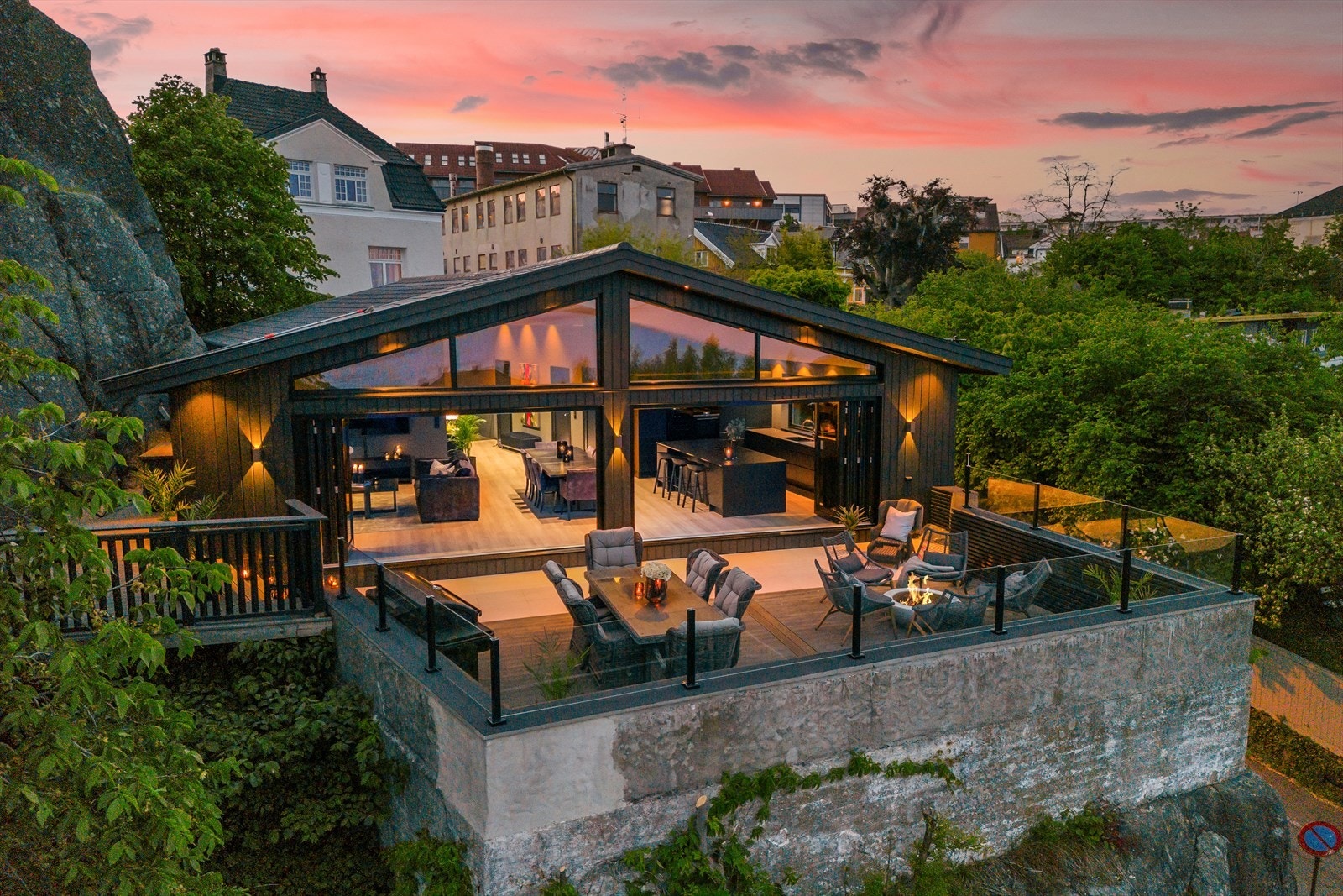 En sjelden enebolig i sentrum med fantastisk utsikt. Galleribilde