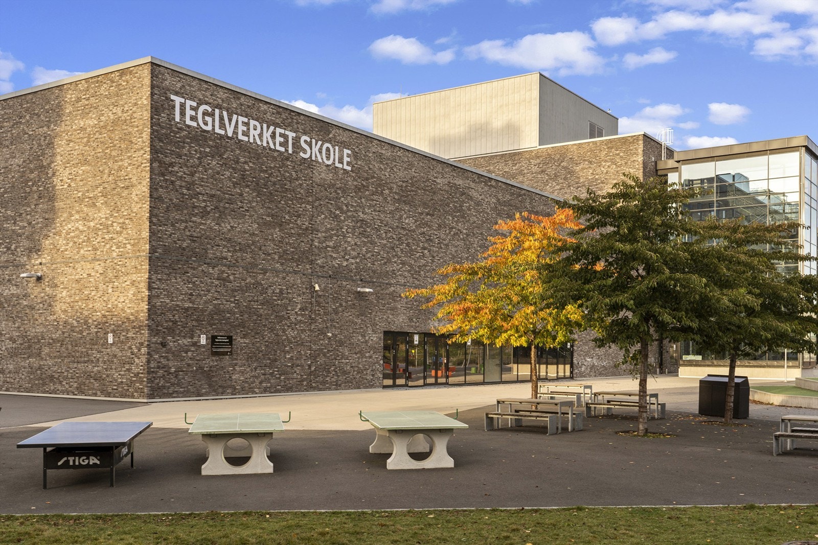 Området er svært barnevennlig med en rekke barnehage- og skoletilbud i området. Galleribilde