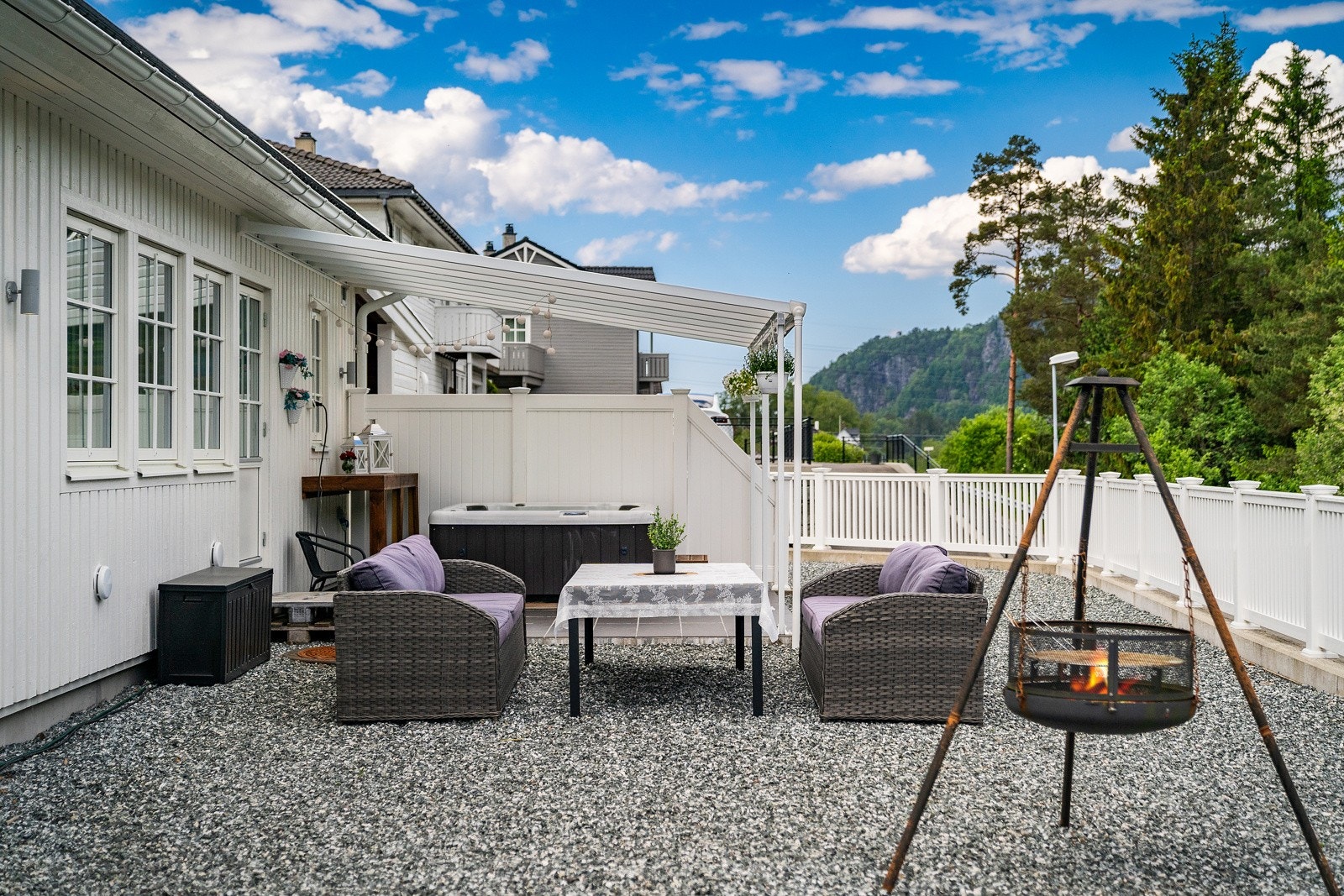 Her har du god plass til å innrede med ønsket utemøblement. Galleribilde