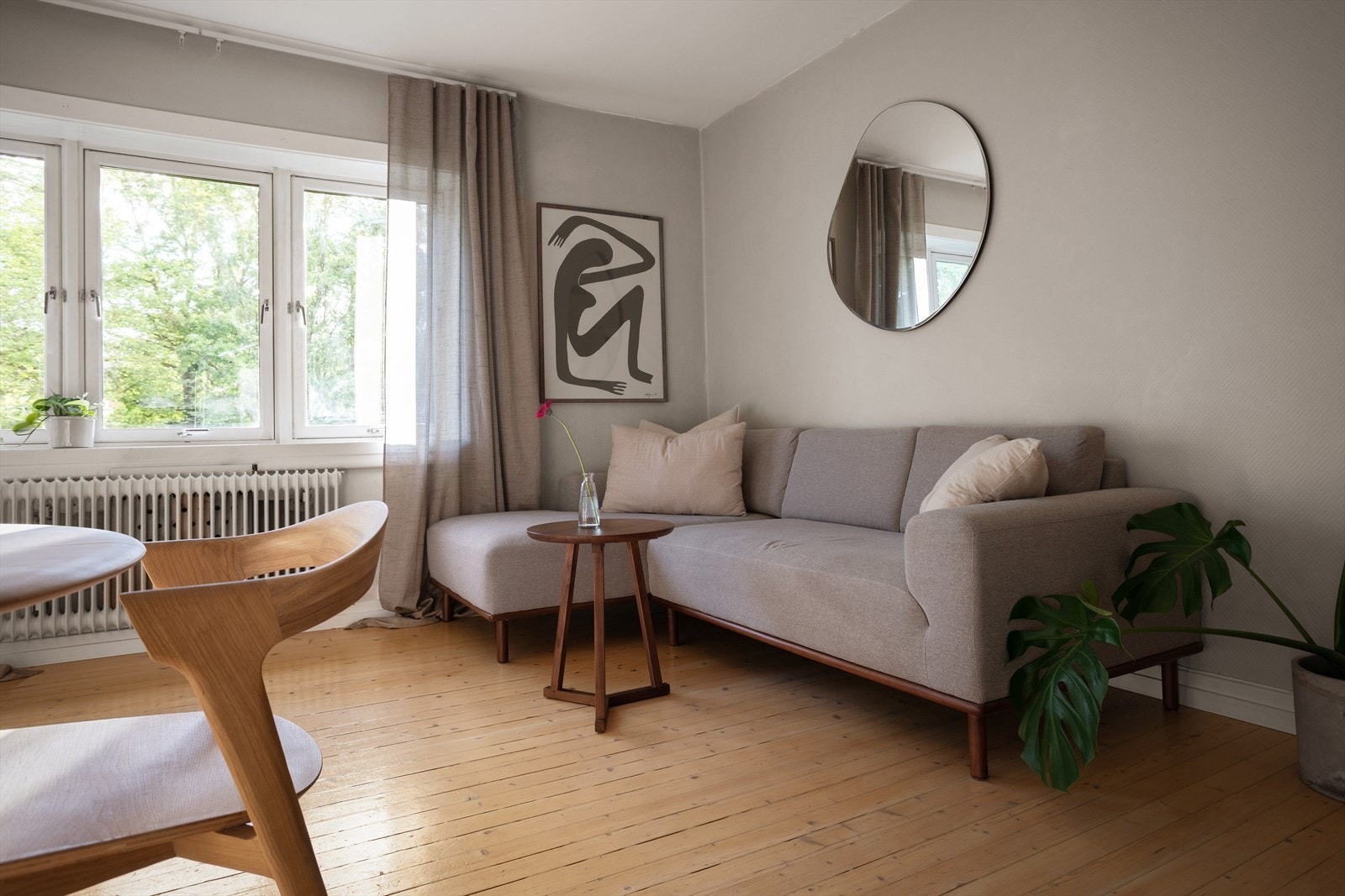 God plass for sofa og det man måtte ønske i stuen. Galleribilde