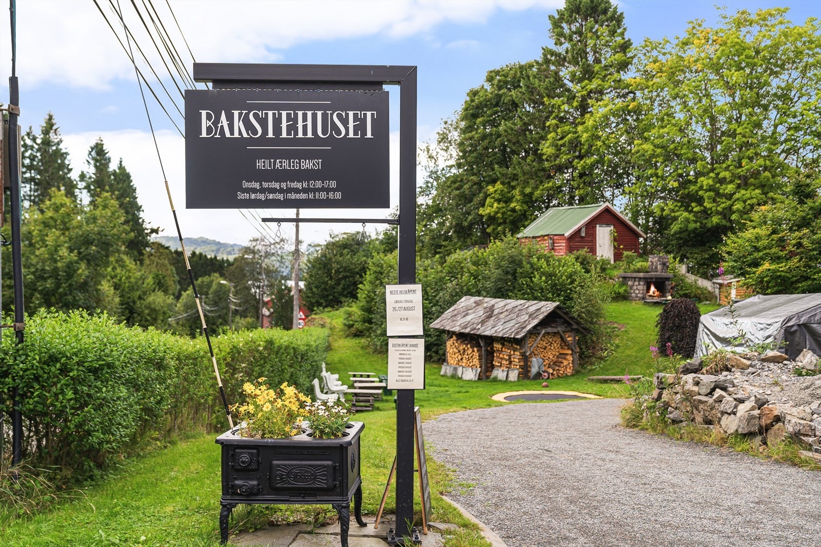 Bakstehuset er den lokale favoritten som byr på himmelsk hjemmebakst. Galleribilde