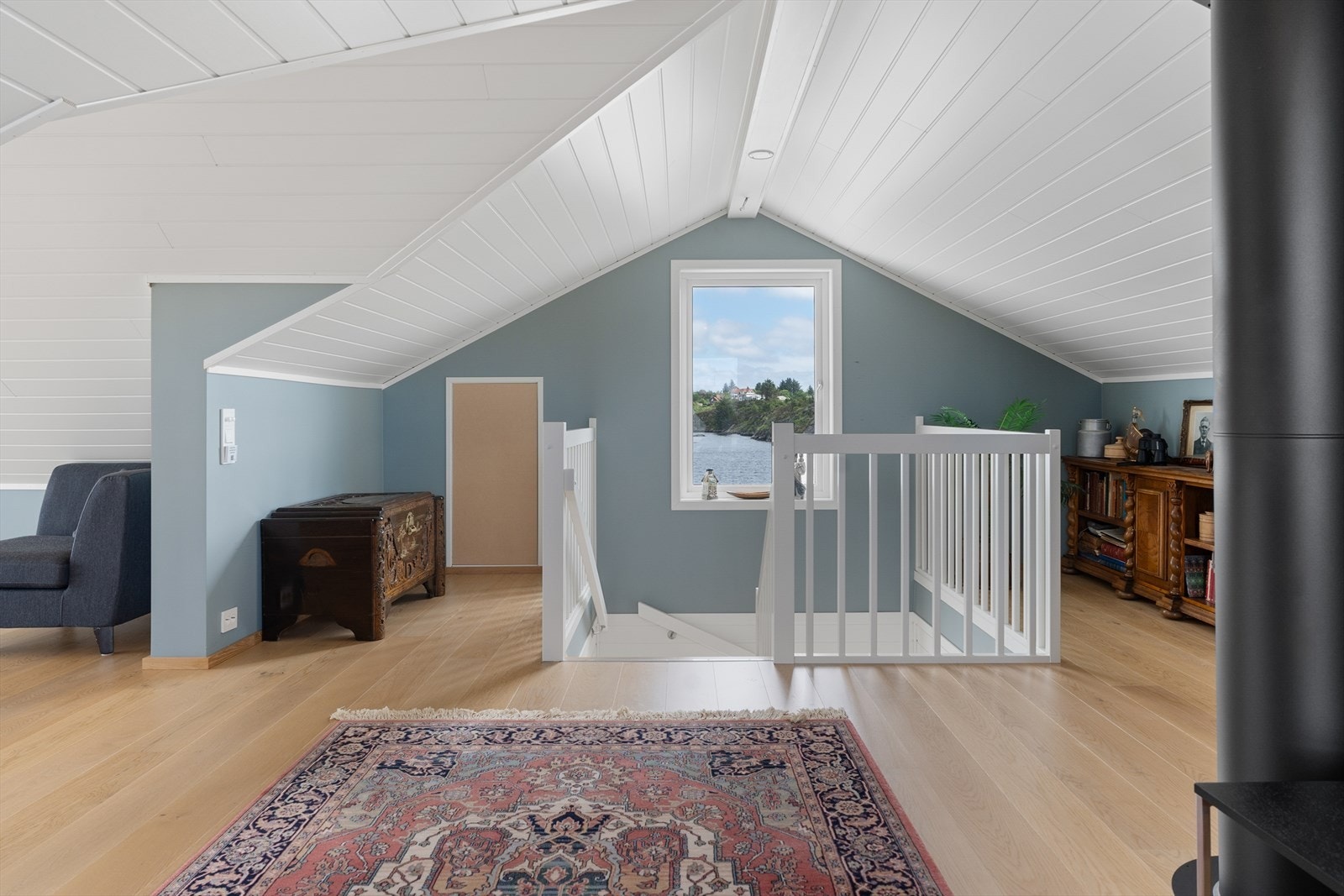 Stor og flott loftstue som ble innredet i 2016 Galleribilde