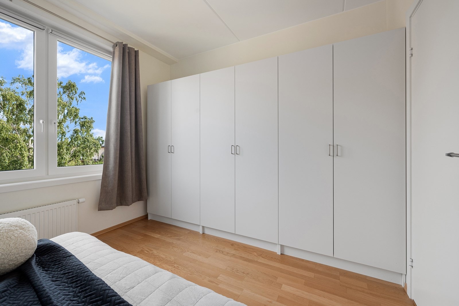 Her er det god plass til garderobeløsning. Galleribilde