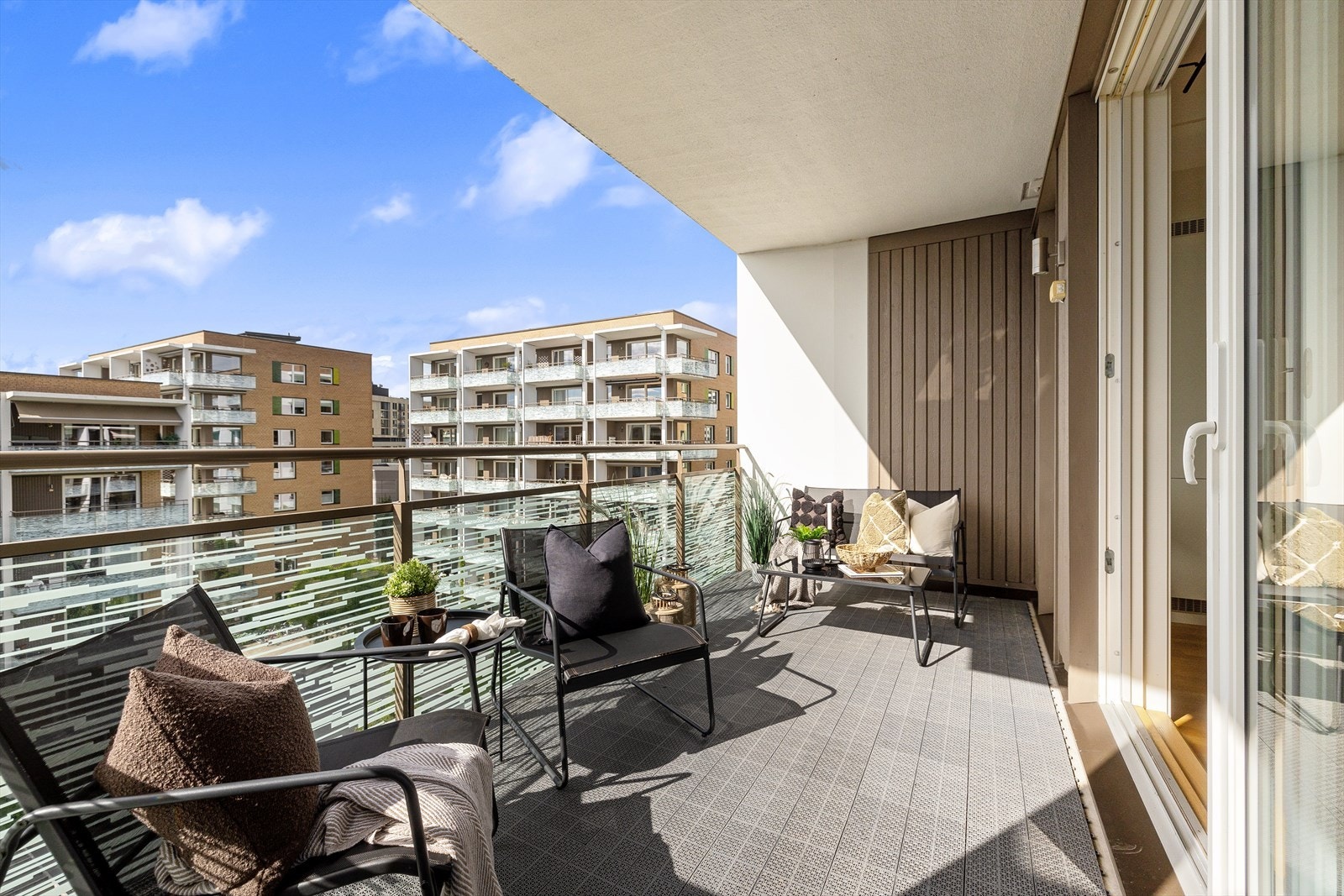 Her kan du nyte sene sommerkvelder. Galleribilde