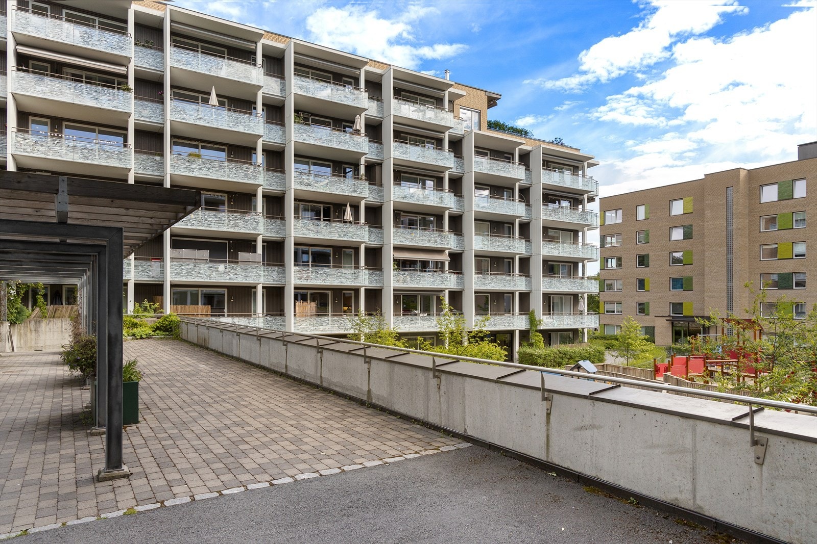 En lys og moderne 3-roms toppleilighet beliggende i et attraktivt område på Lillohagen/Sandaker. Galleribilde
