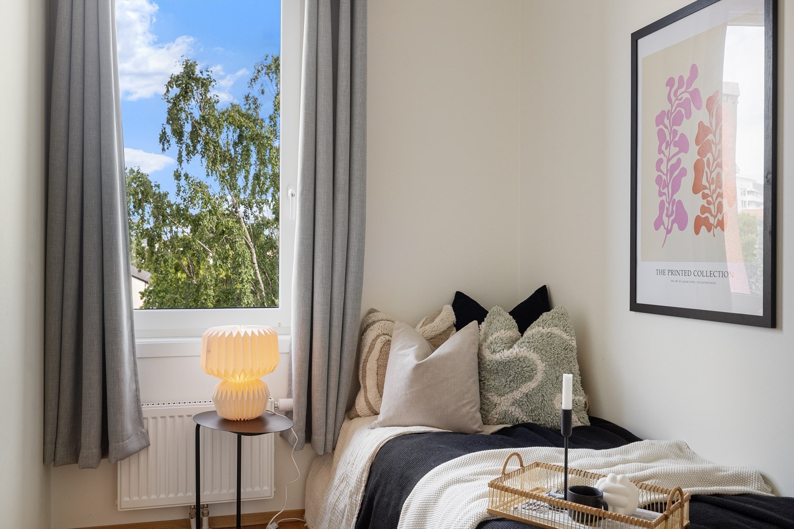 Det andre soverommet kan benyttes som leilighetens kontor, barnerom eller gjesterom etter ønskelig behov. Galleribilde