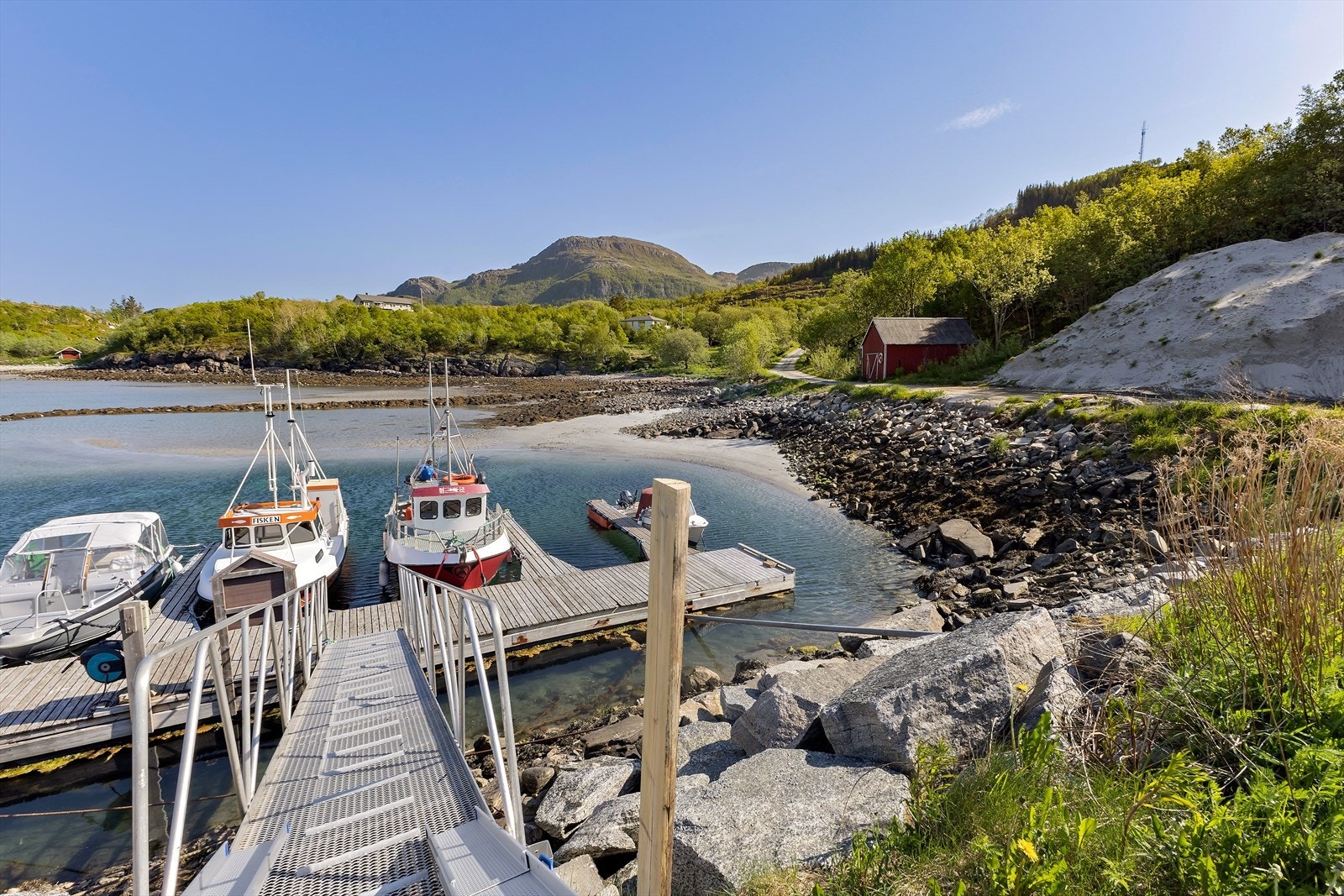 En av de to småbåthavnene i Konsvikosen. Galleribilde