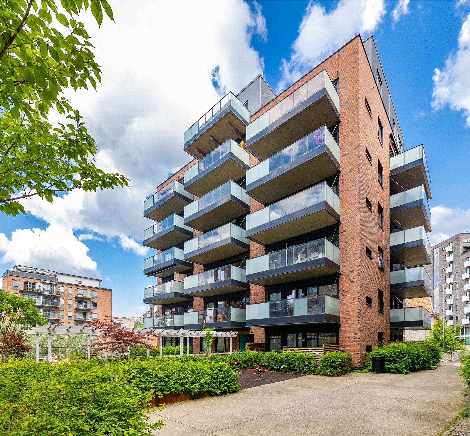 Francis borettslag ble bygget i 2015 og er et av 10 borettslag i Kværnerbyen. Galleribilde