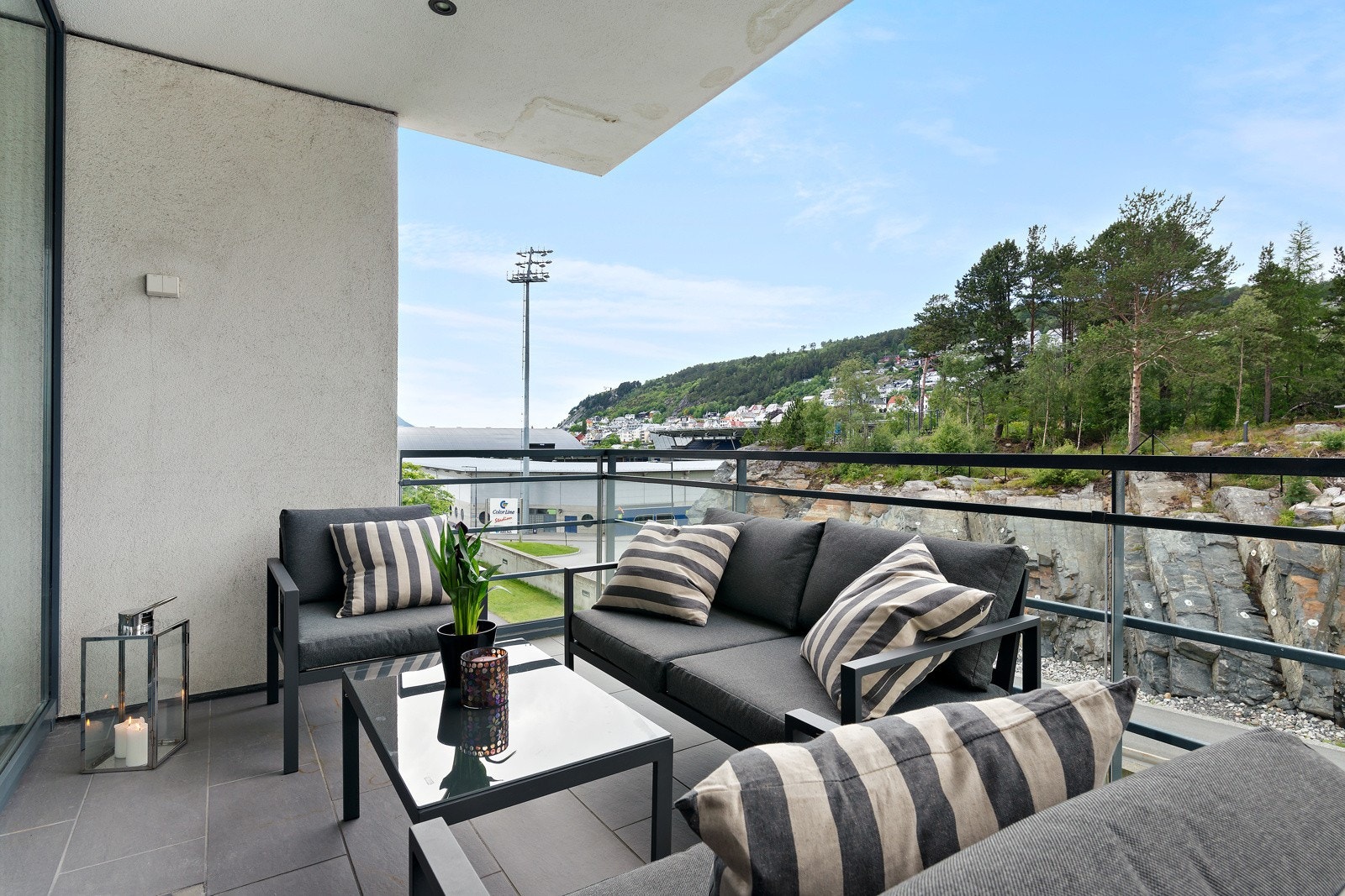 Dette er flott 2-romsleilighet på Volsdalsberga med oversiktlig og tiltalende standard, gode løsninger og lettvinthet i fokus. Galleribilde