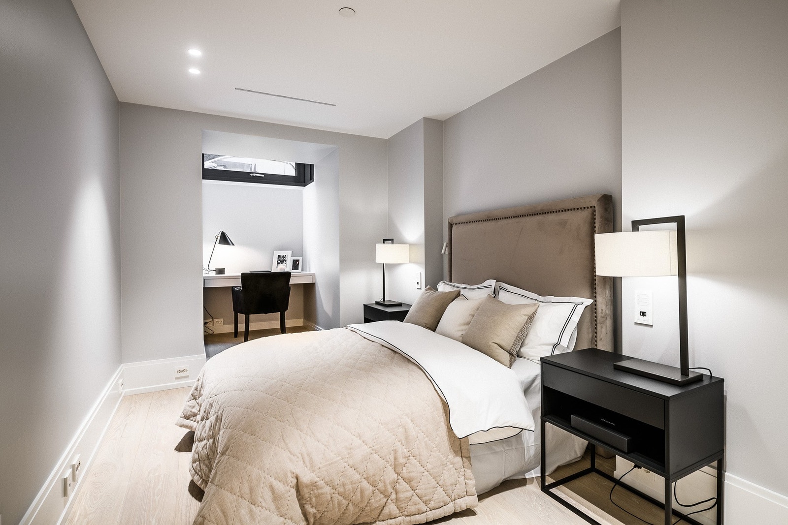 Soverom nr. 3. m/walk-in closet og baderom. Galleribilde