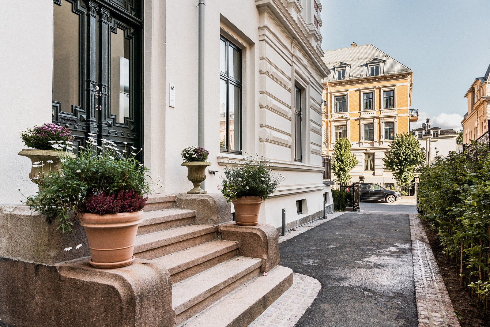 Pent opparbeidet inngangsparti. Galleribilde