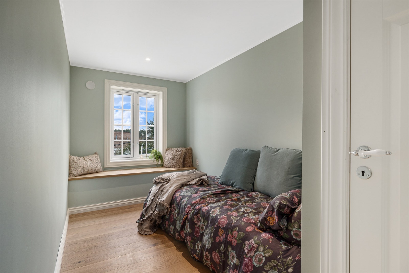 Drømmesegbortbenk på rommet. Galleribilde