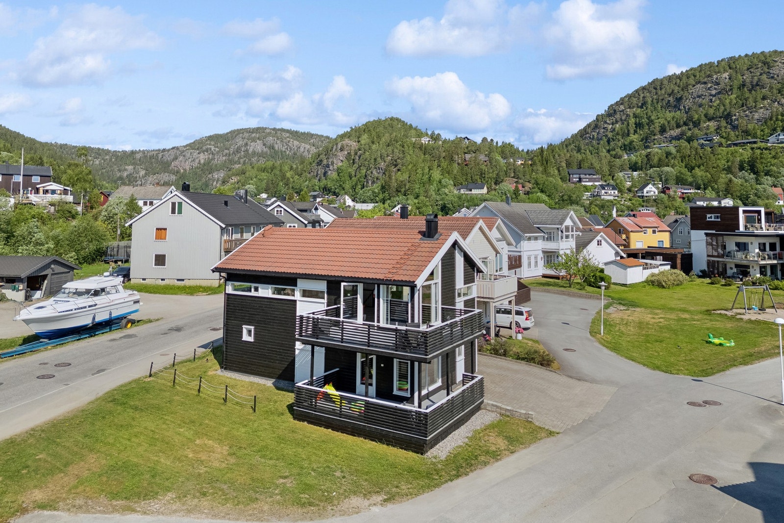 Vestre Havn er et sentralt og attraktivt boligområde med kort vei til bysentrum via bilfri promenade Galleribilde