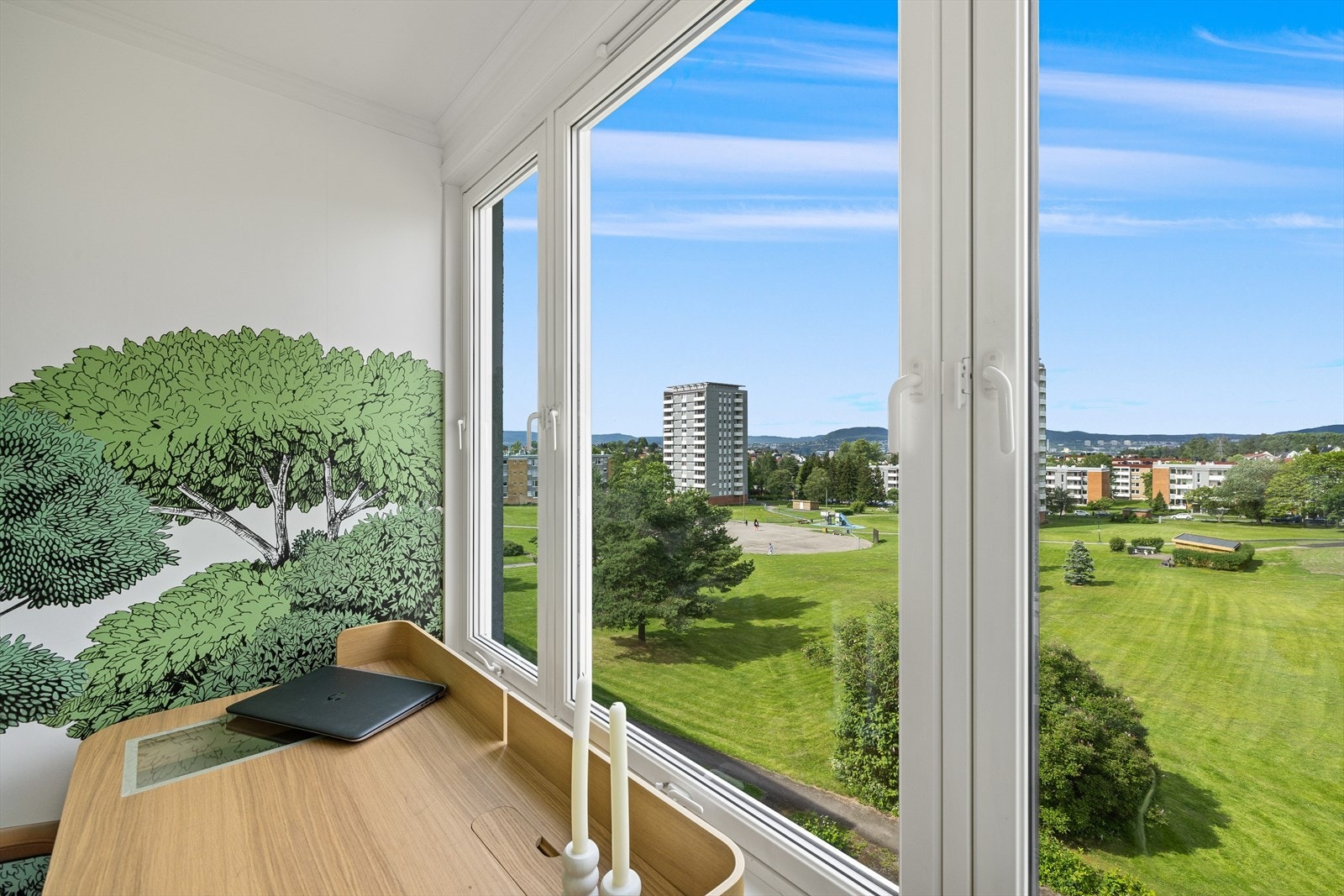 Hyggelig utsikt mot grøntarealer Galleribilde