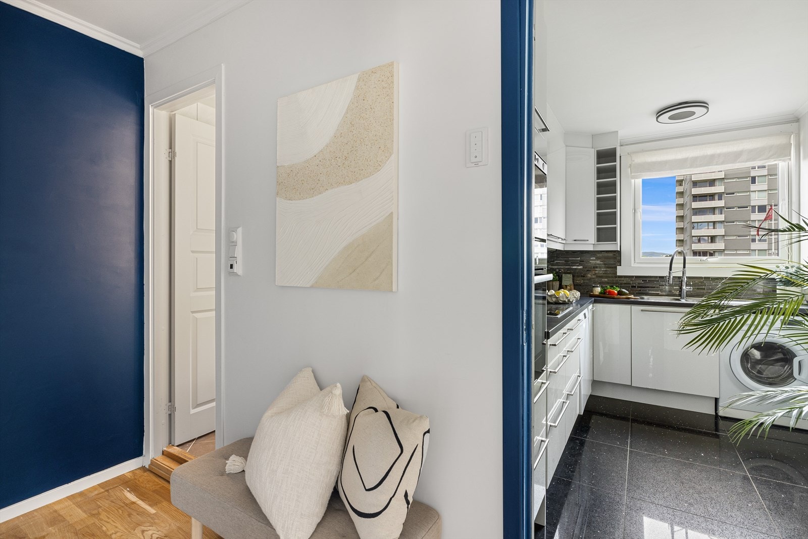 Romslig og effektiv planløsning Galleribilde