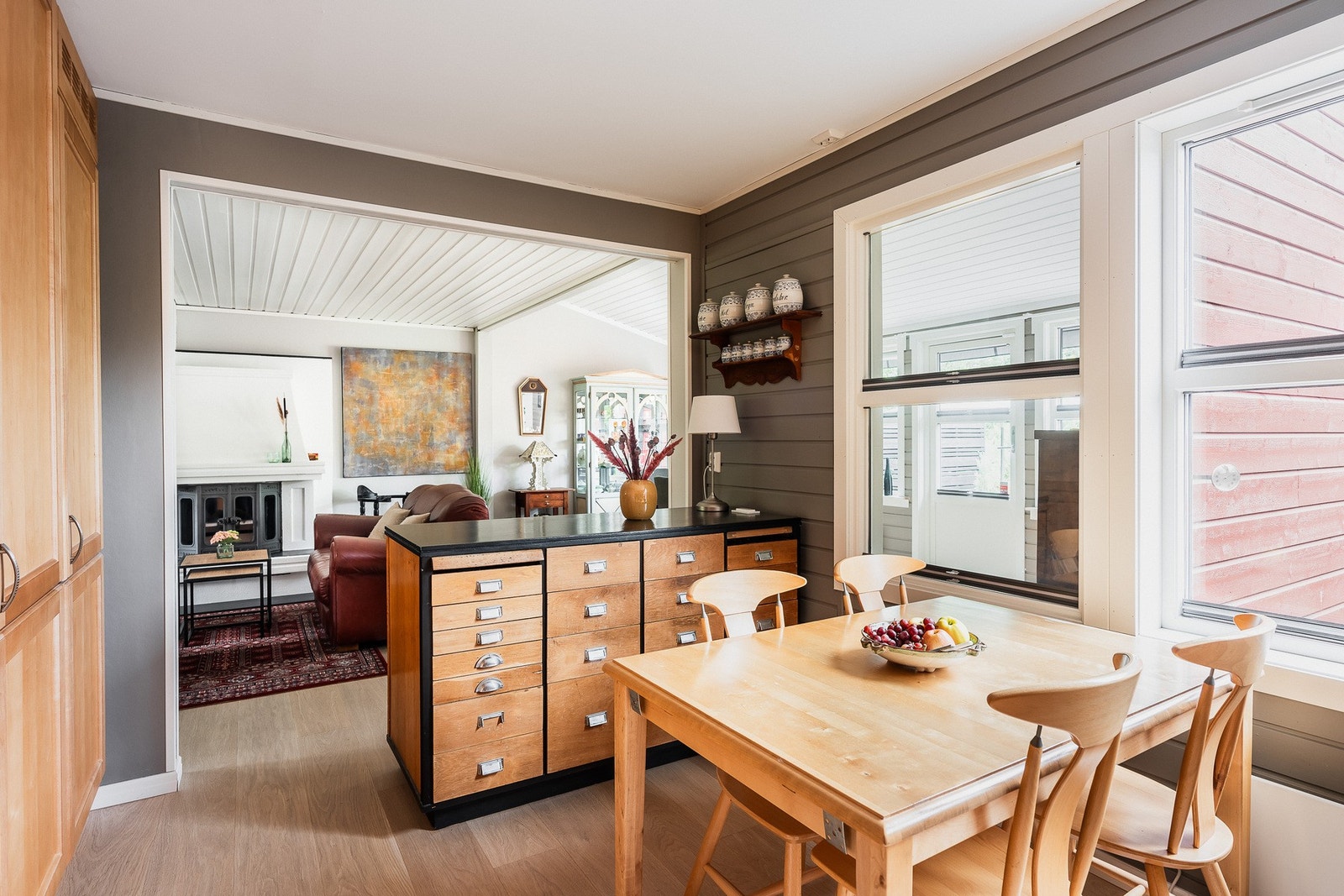 God plass til møblering. Galleribilde