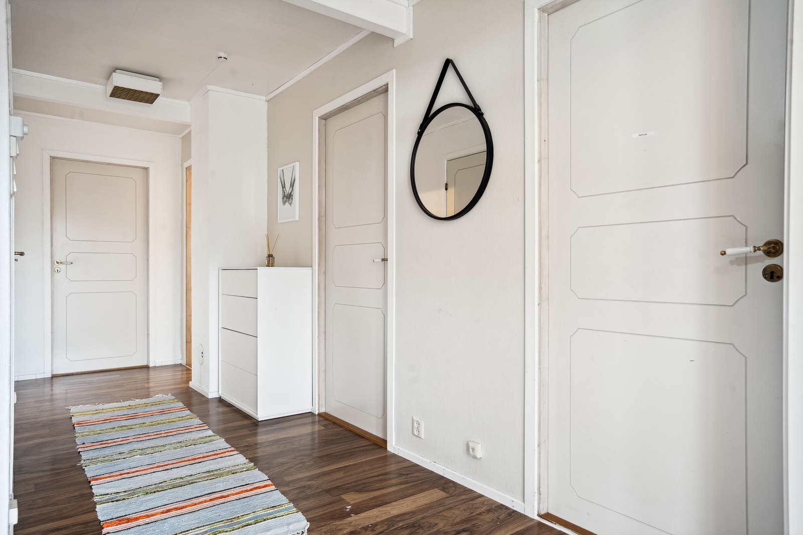 Gang nede Galleribilde