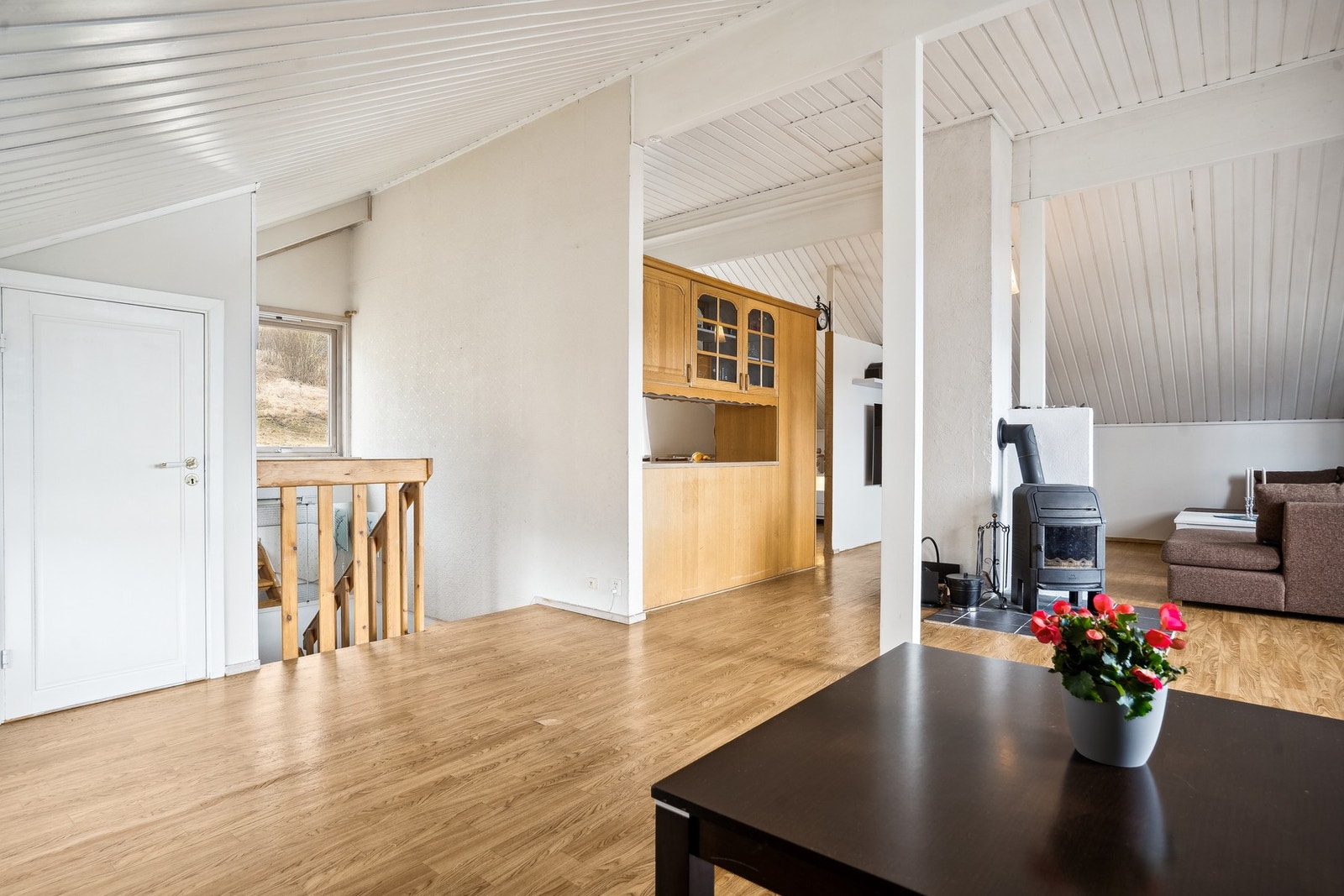 Stue og kjøkken oppe Galleribilde