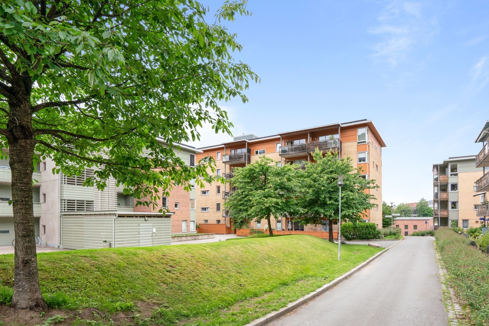 Gamlebyen har en meget sentral plassering i byen, med kort vei til alle fasiliteter Oslo har å by på Galleribilde