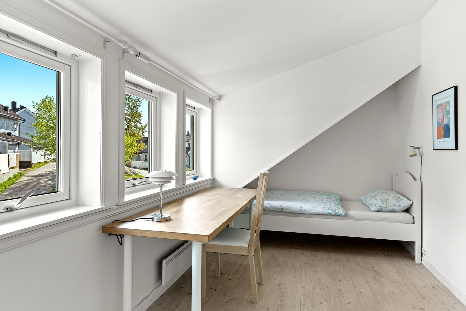 Soverom 2 er velegnet som kontor, barnerom eller gjesterom. Galleribilde