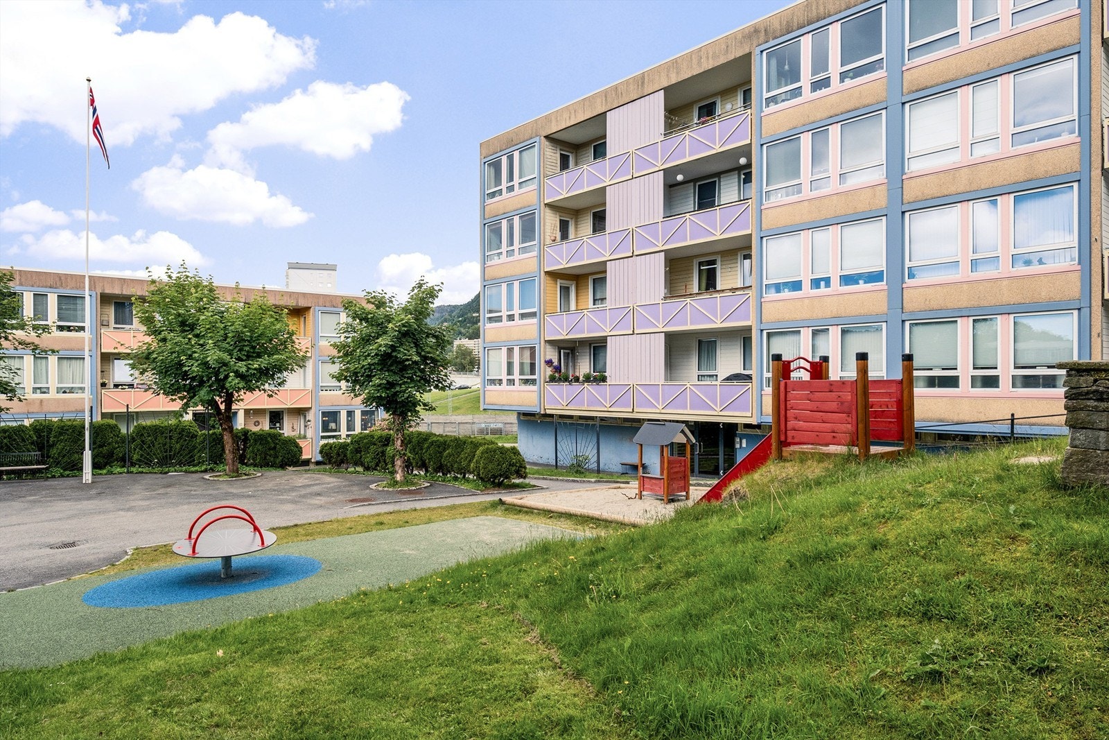 - Det er kjekt med så mange muligheter for barna til å leke - Galleribilde