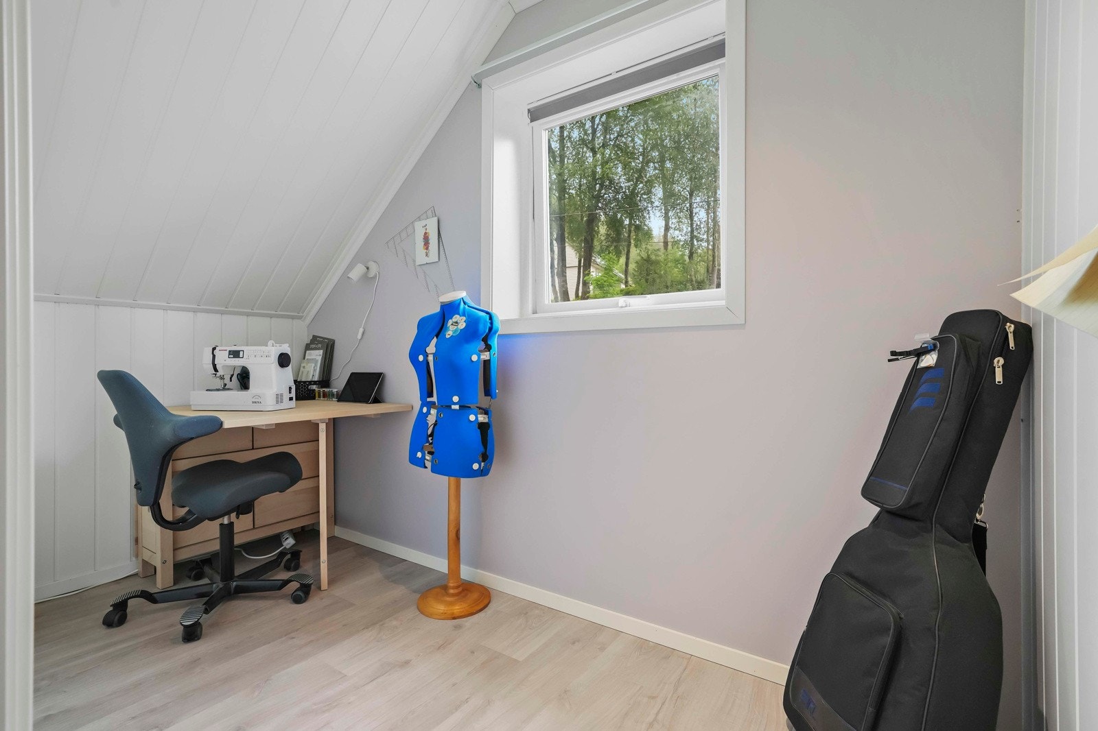 Kontor / garderobe-rom i tilknytning til soverom nr.2 Galleribilde