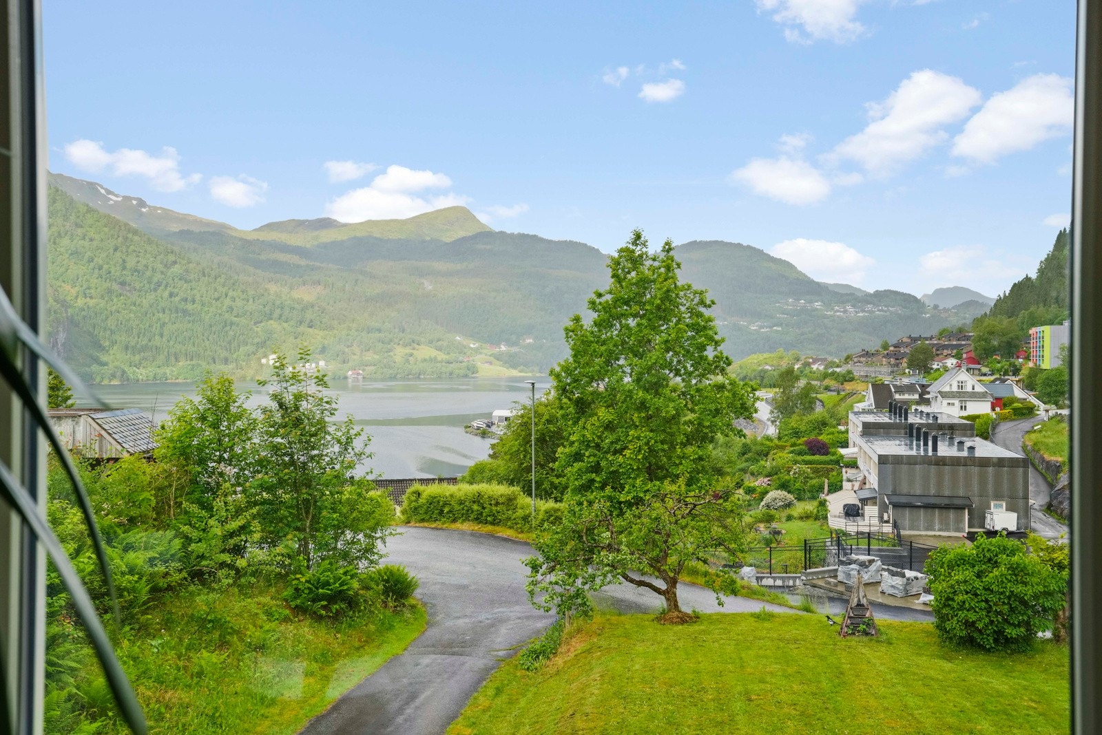 Noe av utsikten fra boligen Galleribilde