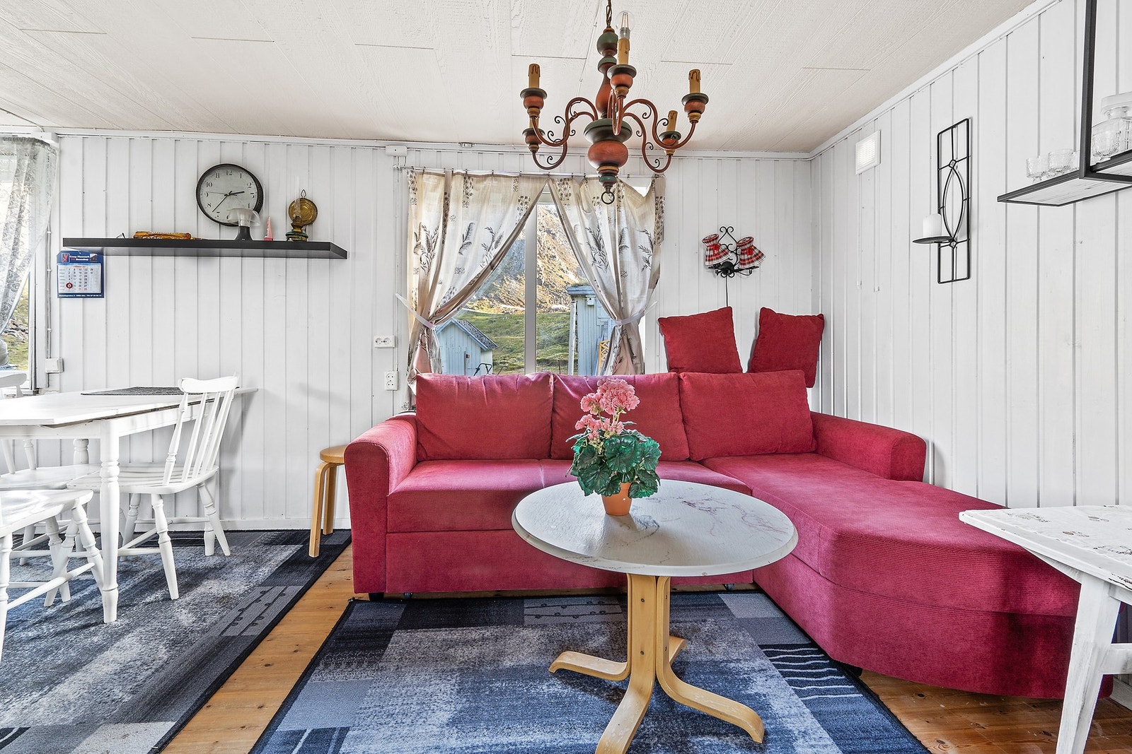 Stuen med god plass til interiør Galleribilde