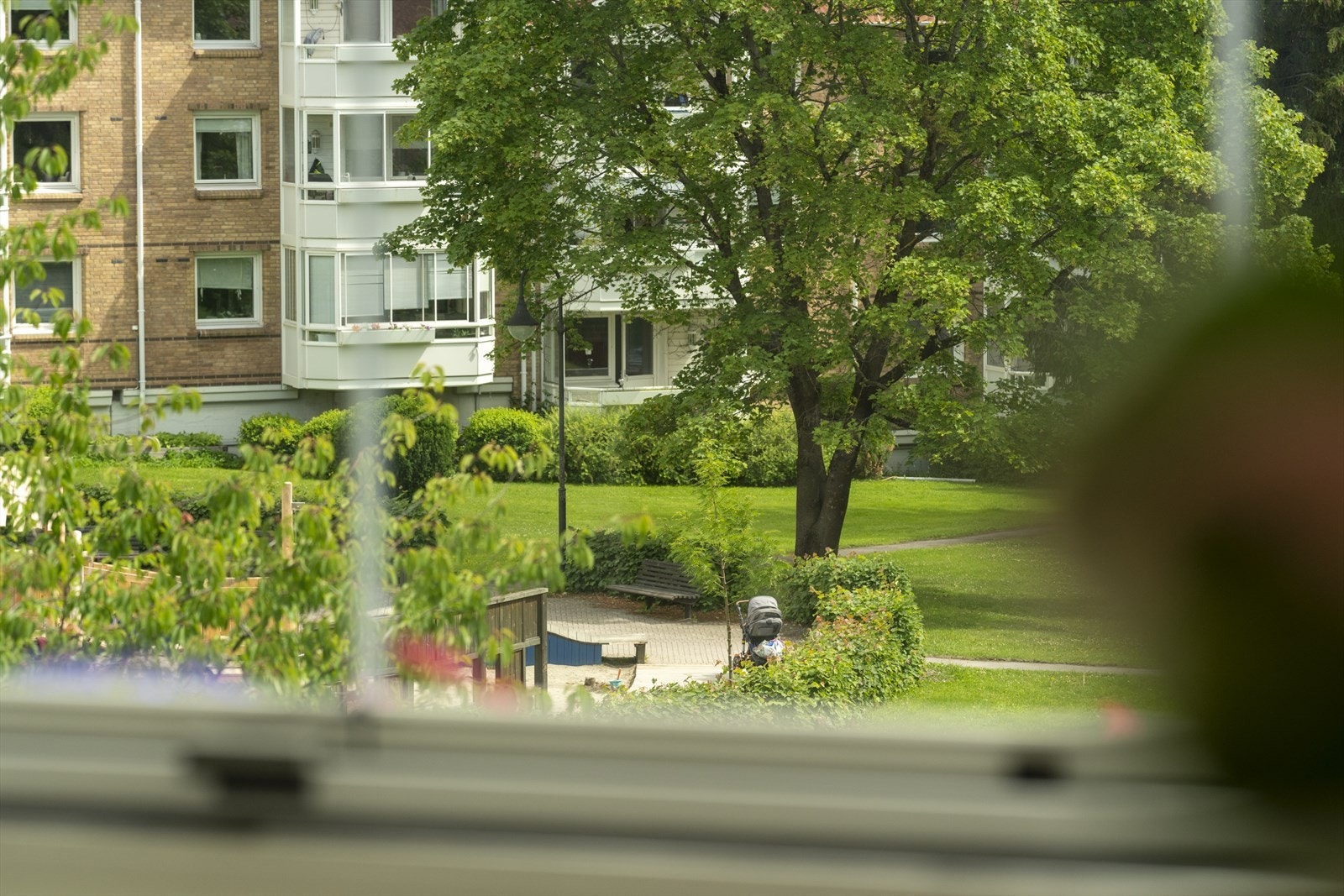 Utrolig hyggelig utsikt fra alle rom og balkong i leiligheten. Galleribilde