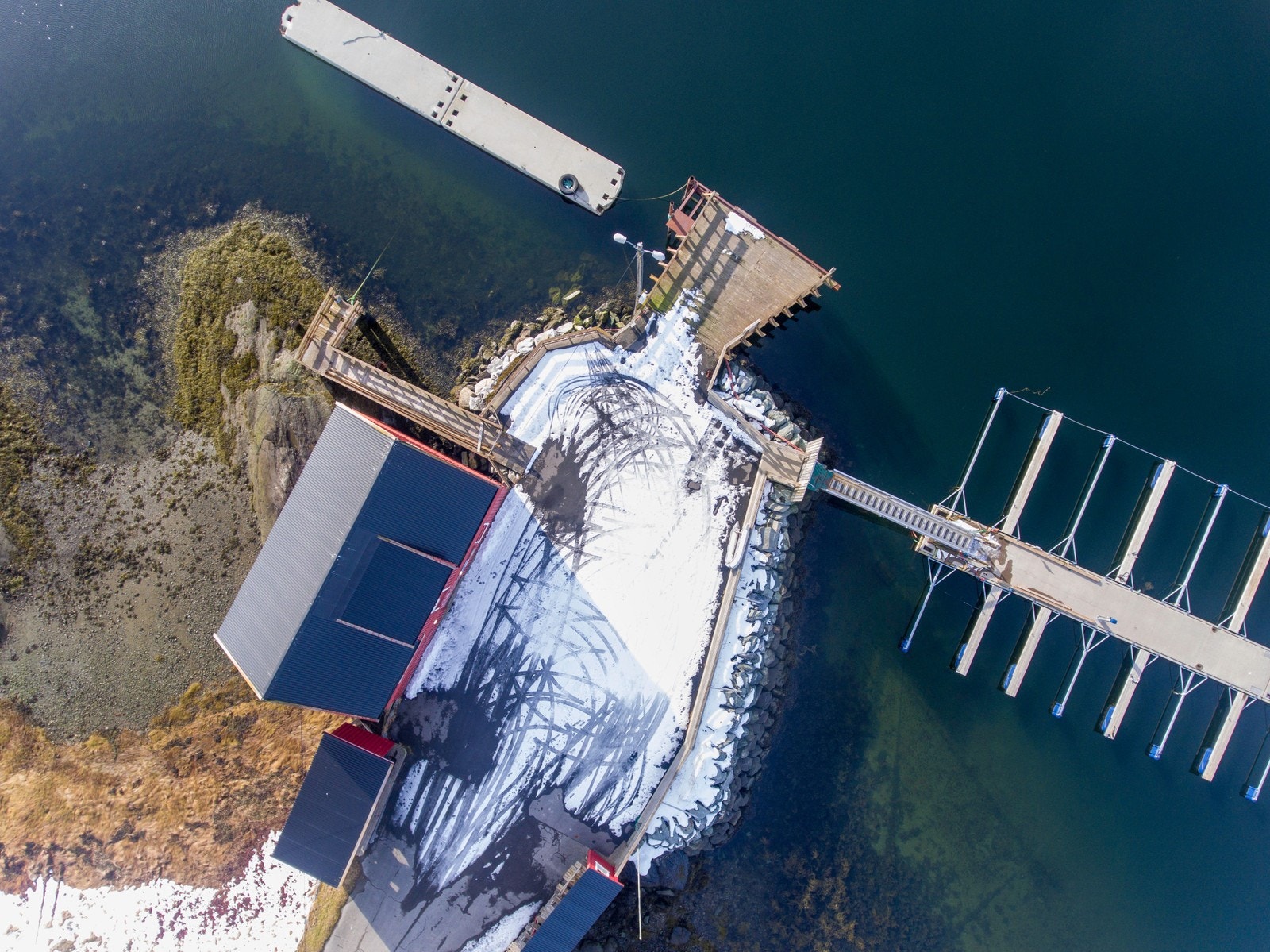 Det er ledige båtplasser i Skjelvågen kai og båtforening Galleribilde