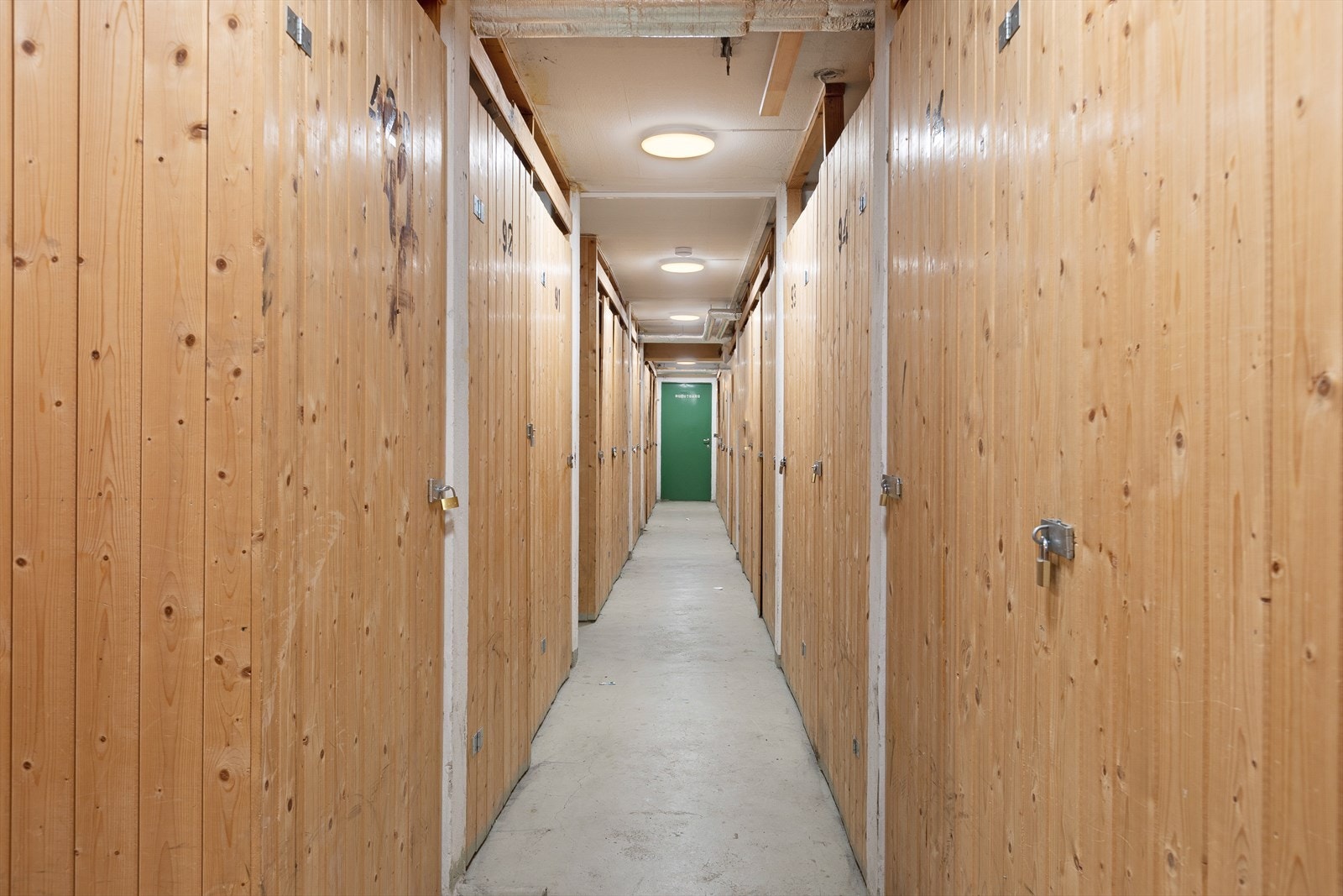 I tillegg disponerer leiligheten bod med lagringsplass Galleribilde