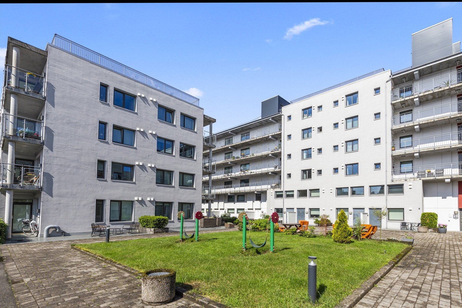 Fasade med fellesområder. Galleribilde