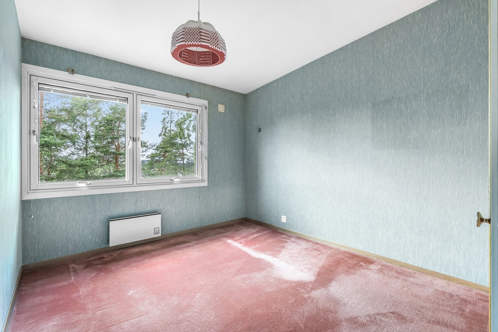 Soverommene er av god størrelse med plass til seng og oppbevaring. Galleribilde