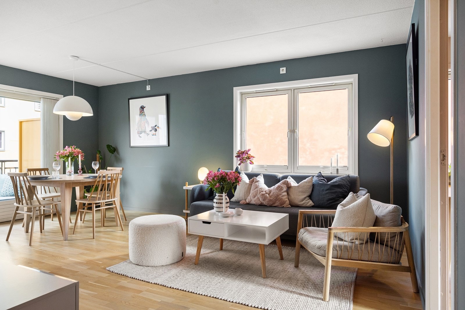 Velkommen til Frederik Glads gate 1! Dette er en arealeffektiv 2-roms fra 2005 med nord-vestvendt balkong. Galleribilde