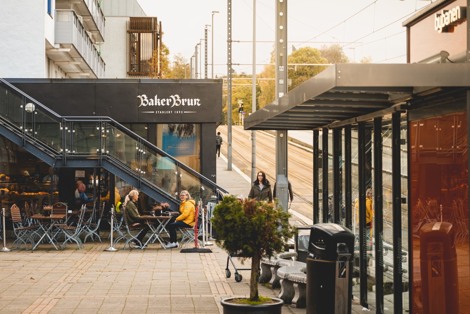 Baker Brun på Sletten Senter. Galleribilde