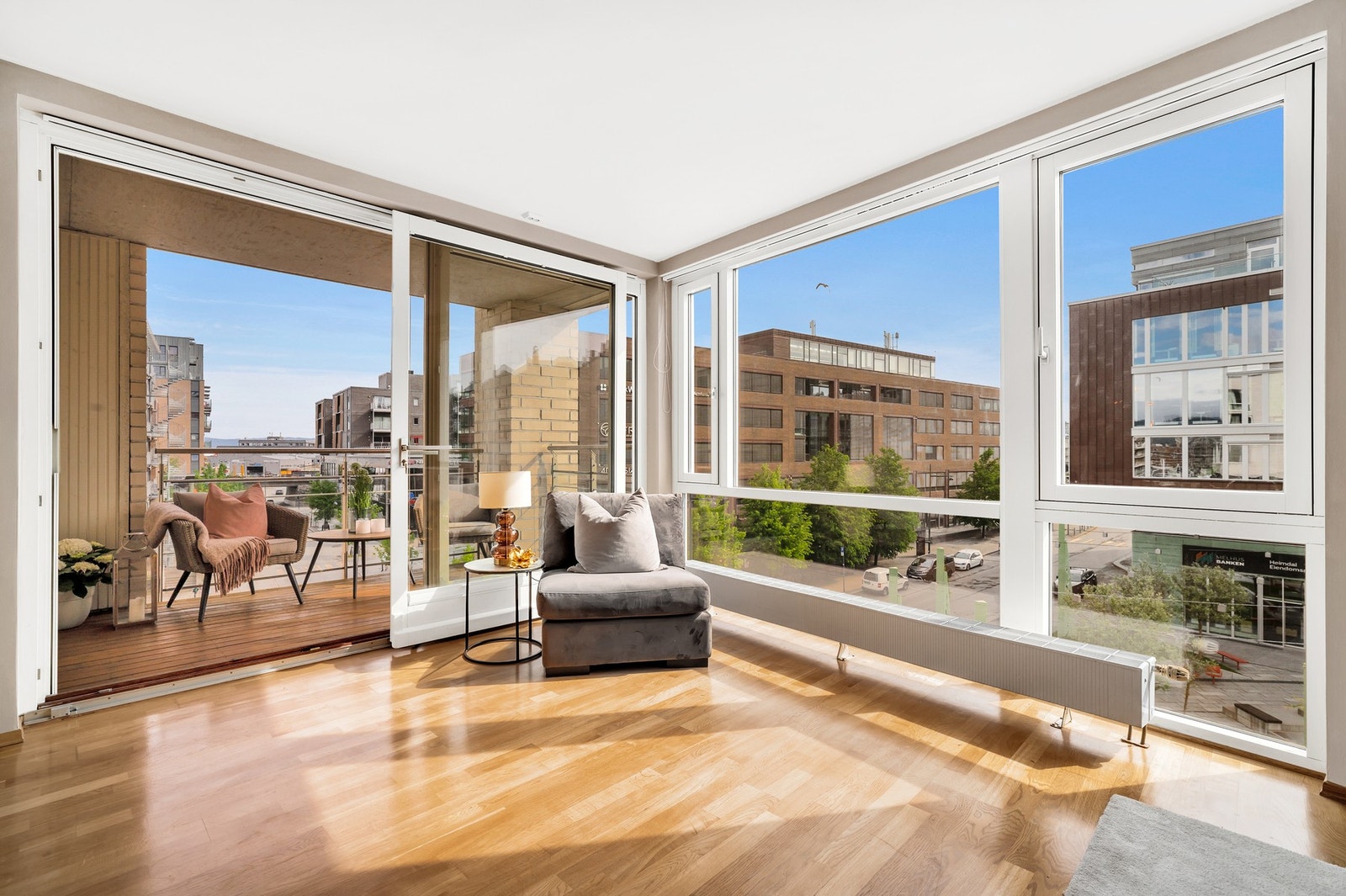 Fra stuen har man også utgang til den herlige balkongen på 6,8m². Galleribilde