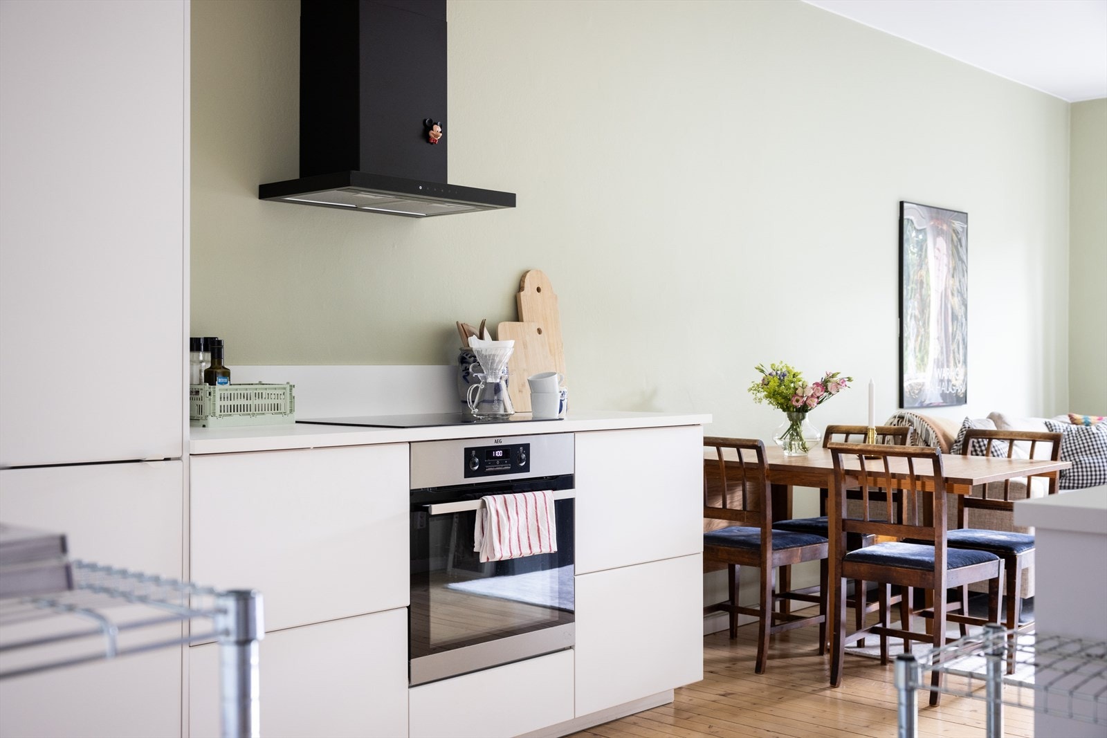 - Godt med benk- og skapplass - Galleribilde