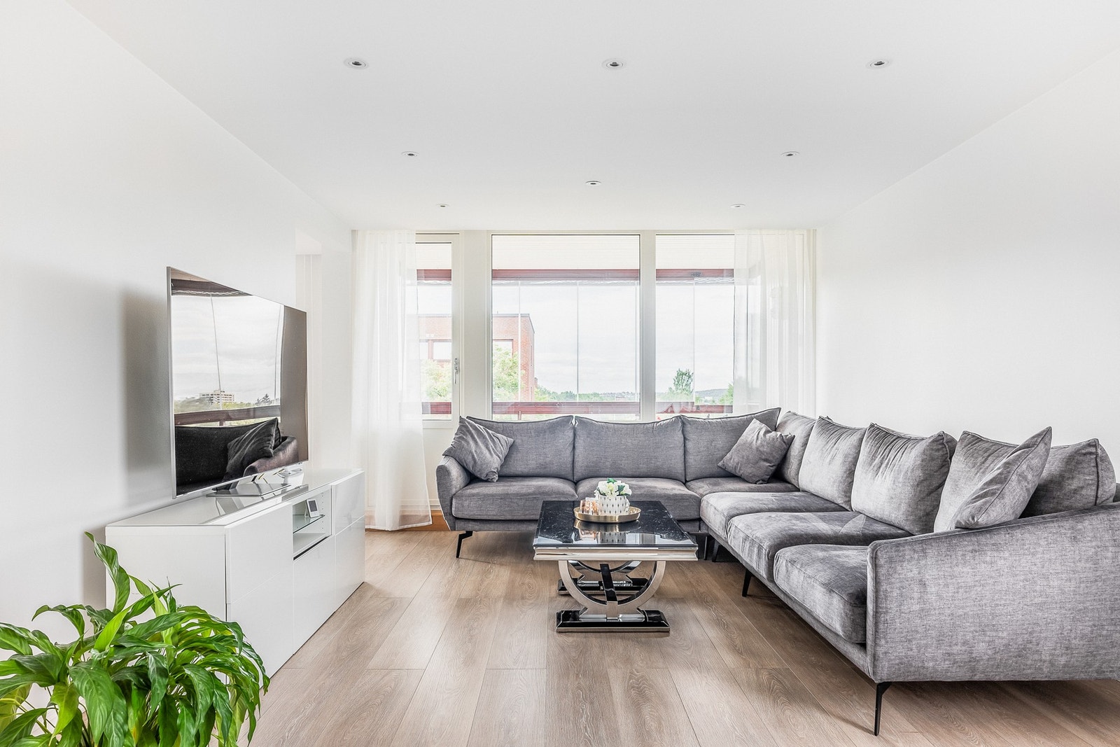 Haugerudveien 20 presenteres av Bulent Yildirim og Afrim Deari v/Boa Eiendomsmegling Oslo vest. Galleribilde