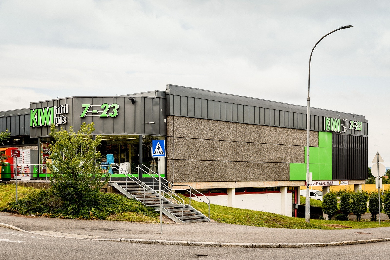 Kort vei til forretninger og servicetilbud. Galleribilde